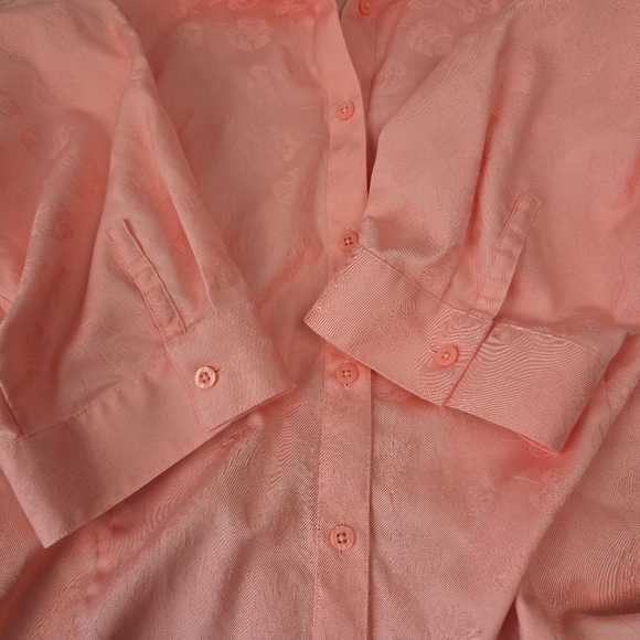 Chico's Size 3 Leaf Embossed Peach Button-Down Shirt - Picture 6 of 12